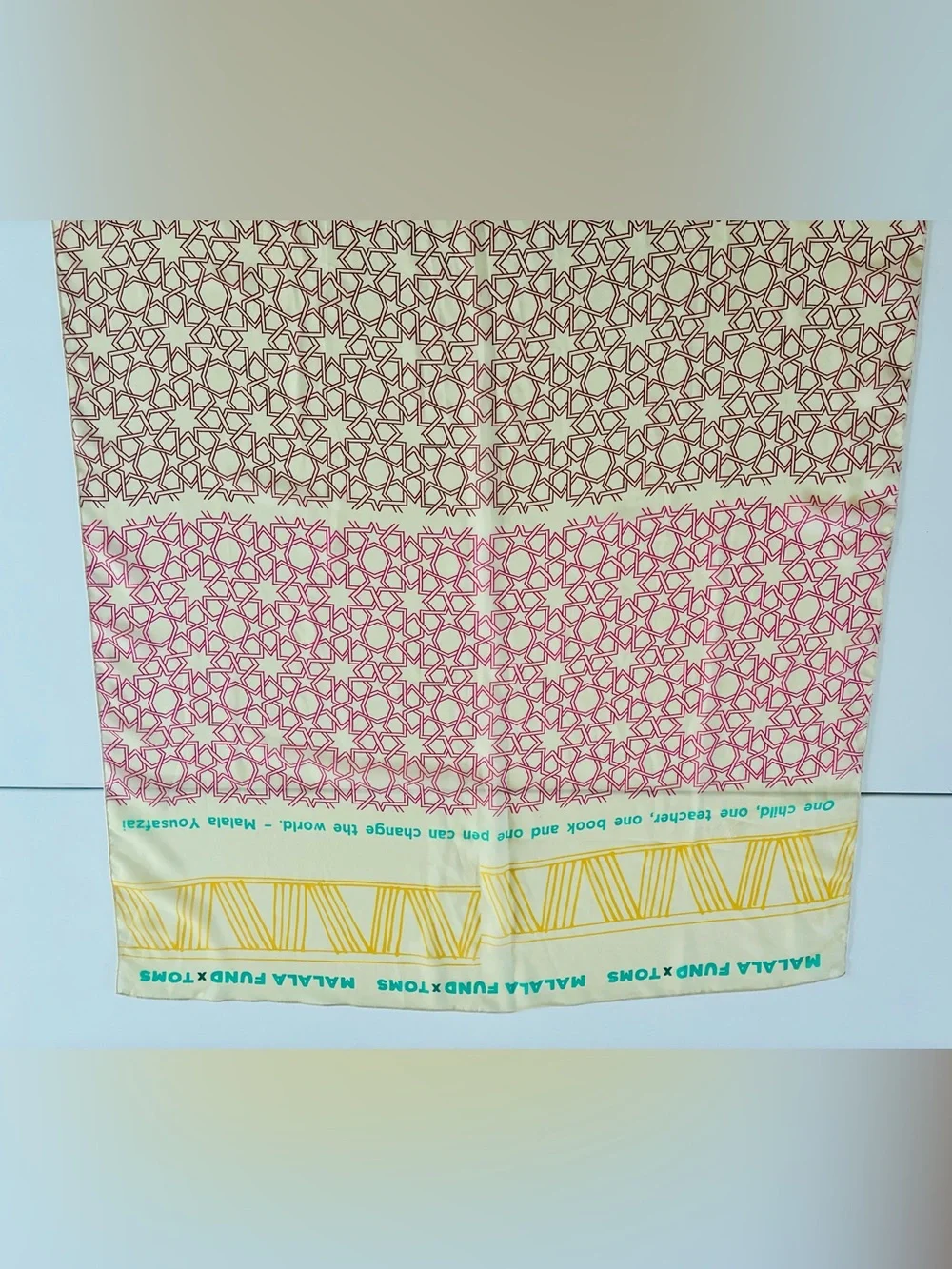Toms Collab w/ Malala Yousafzai Islamic Art Print Scarf Hijab 💯Polyester EUC